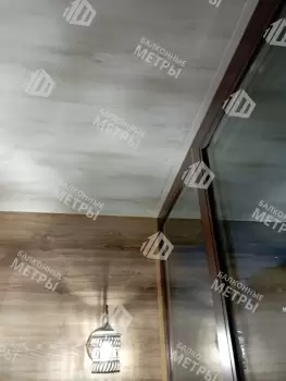 Отделка балкона под ключ в серии дома П-44 с холодным остеклением